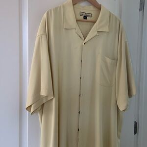 Buttery silk yellow Tommy Bahama open collar button down camp shirt.
